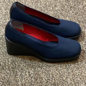 Tommy Hilfiger Blue Flats Sleek Slip-On Loafers Platform Women Shoes Size 10MUS